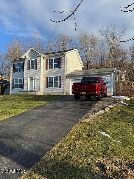 3rd image of 31 Saratoga Street