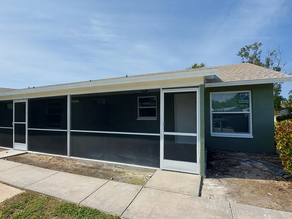 11341 Linda Loma Dr