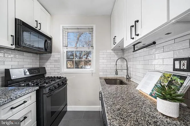 201 N Trenton St #1 — Photo 9