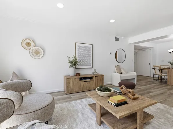5257 Radford Ave Unit 212, Valley Village, CA 91607