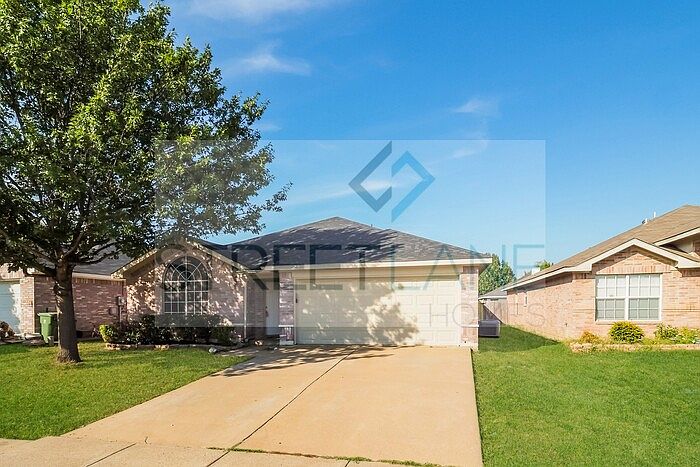 1st image of 317 Dakota Dr