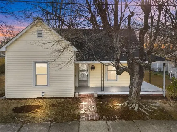 111 Miller St, Thomasville, NC 27360