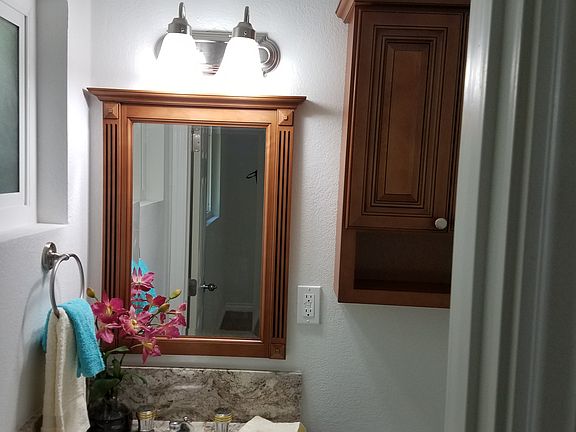 4th image of 1409 E La Deney Dr