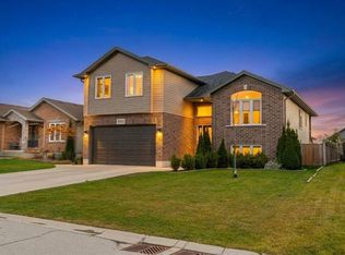 4008 Edward St, Petrolia, ON N0N1R0