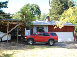 2806 Columbia Heights Rd, Longview, WA 98632