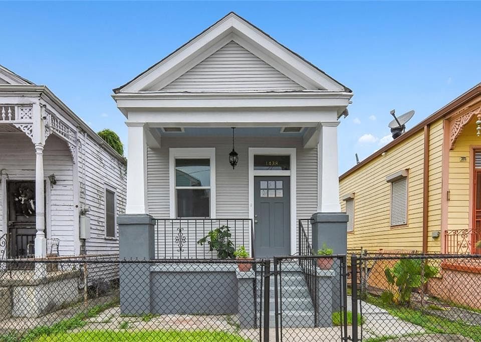 1st image of 1438 Leonidas St
