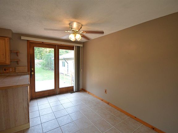 4th image of 1810 S West Bay Shore Dr