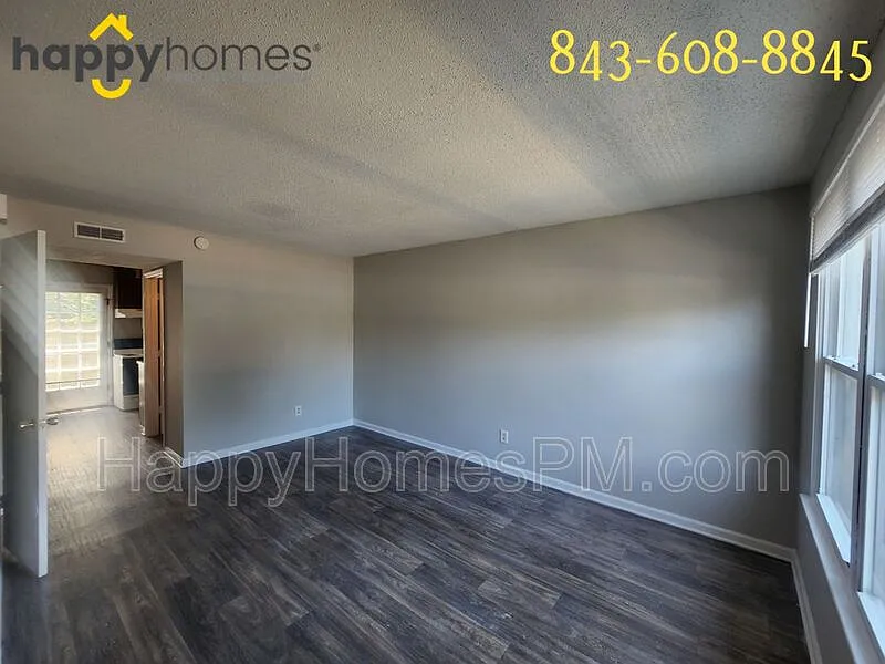 2 bed, 1.5 bath, 1000 sqft, $1,900 — Photo 4