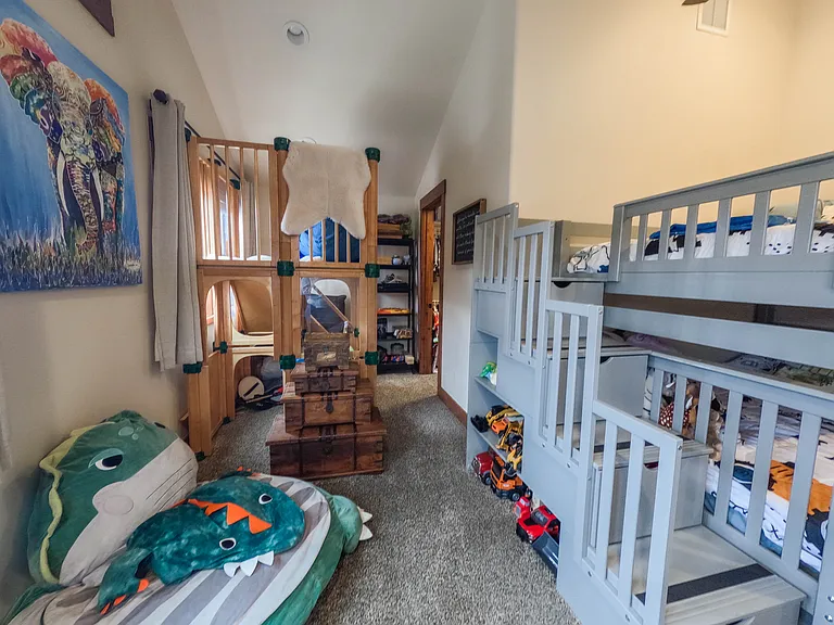 Upstairs Bedroom 1