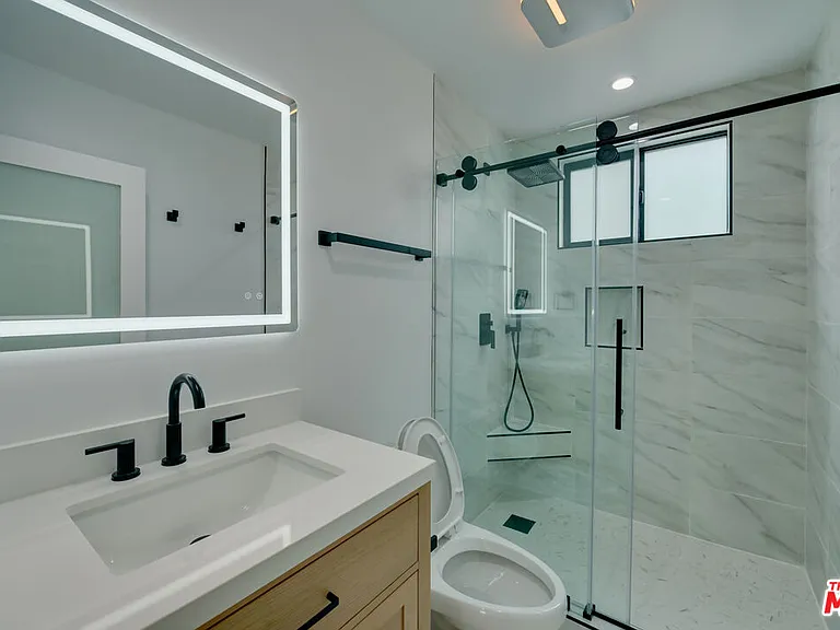 928 N San Vicente Blvd #107 — Photo 8
