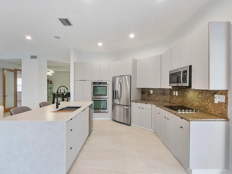 5081 NW 120th Ave — Photo 8