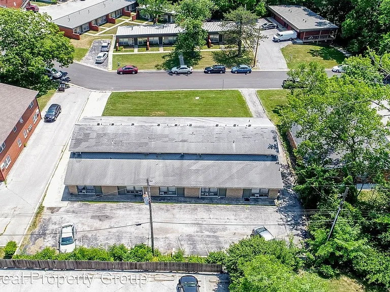 1011 Southpark Dr — Photo 4