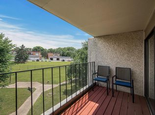 4130 Rahn Rd APT 311, Eagan, MN 55122