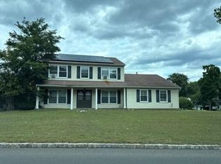 23 Twin Ter, Holmdel, NJ 07733