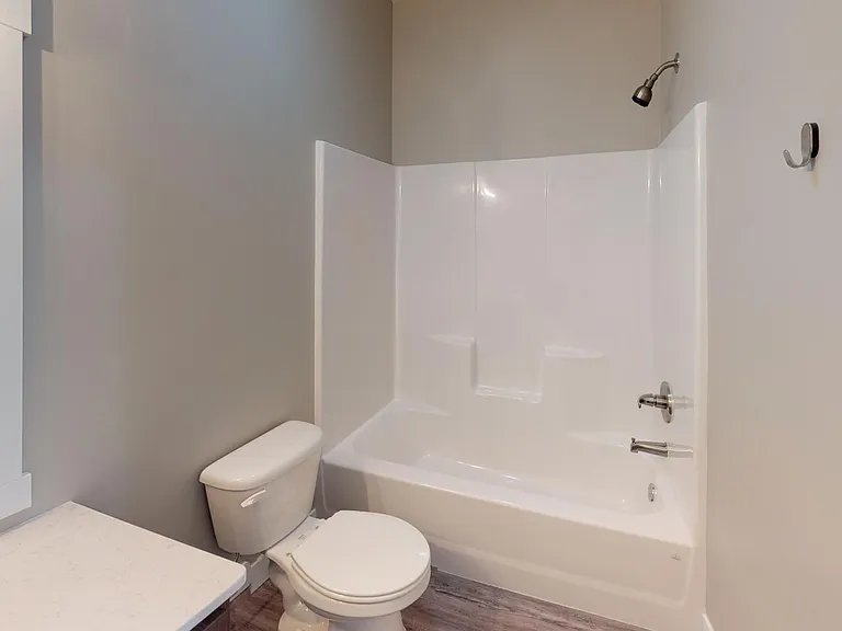 801 W Cedar St — Photo 19