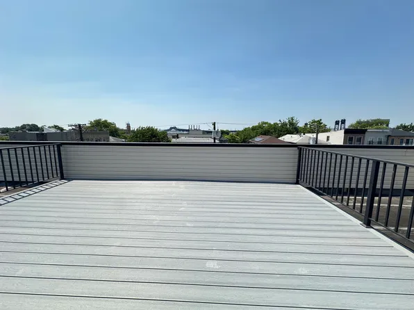 84 Logan Avenue image 15 of 16