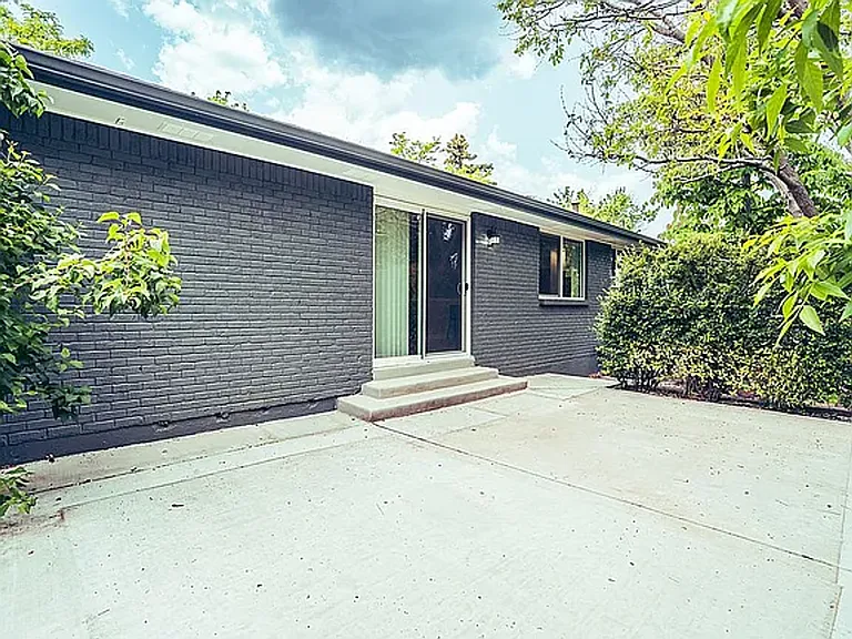 4854 S Parfet St — Photo 23