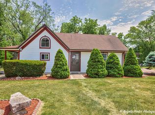 921 S River Rd, McHenry, IL 60051