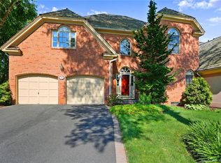 190 Stillson Rd #190, Fairfield, CT 06825