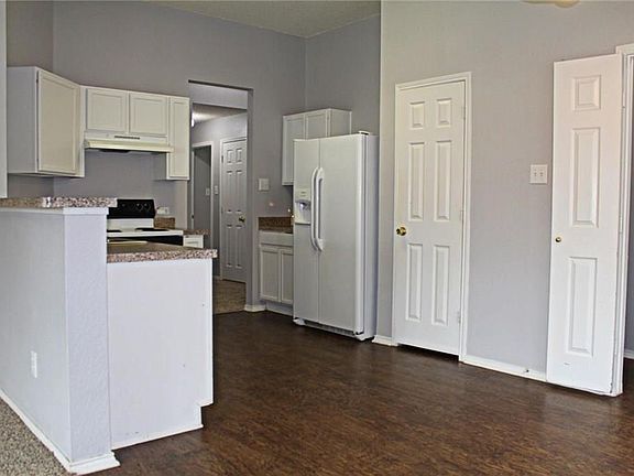 2nd image of 1111 Cumberland Dr