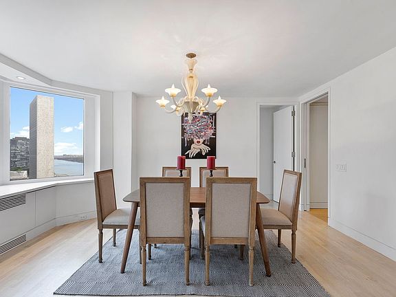 4th image of 415 E 37th St APT 26K