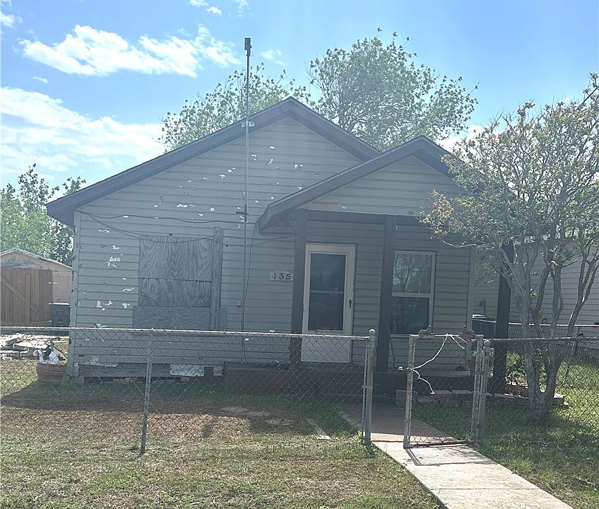 1st image of 135 Allende St