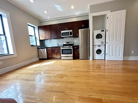 Rented by EXR | media 7