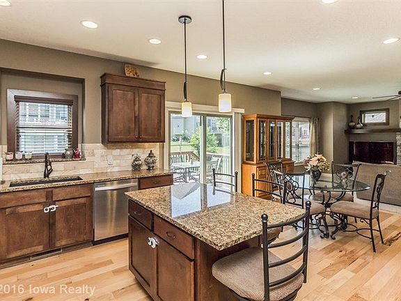 4th image of 6716 Bramwell Ct
