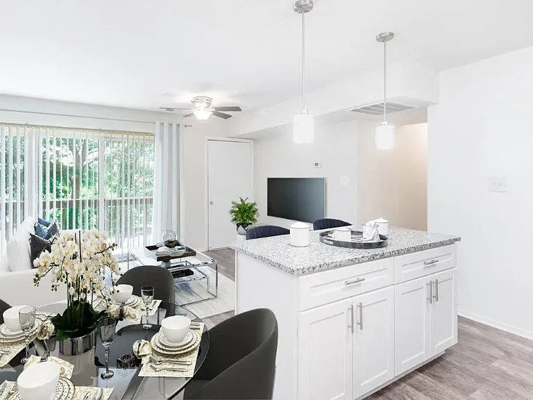 Tamarron Apartment Homes — Photo 7