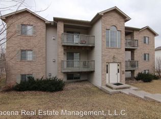 2882 Coral Ct APT 302, Coralville, IA 52241