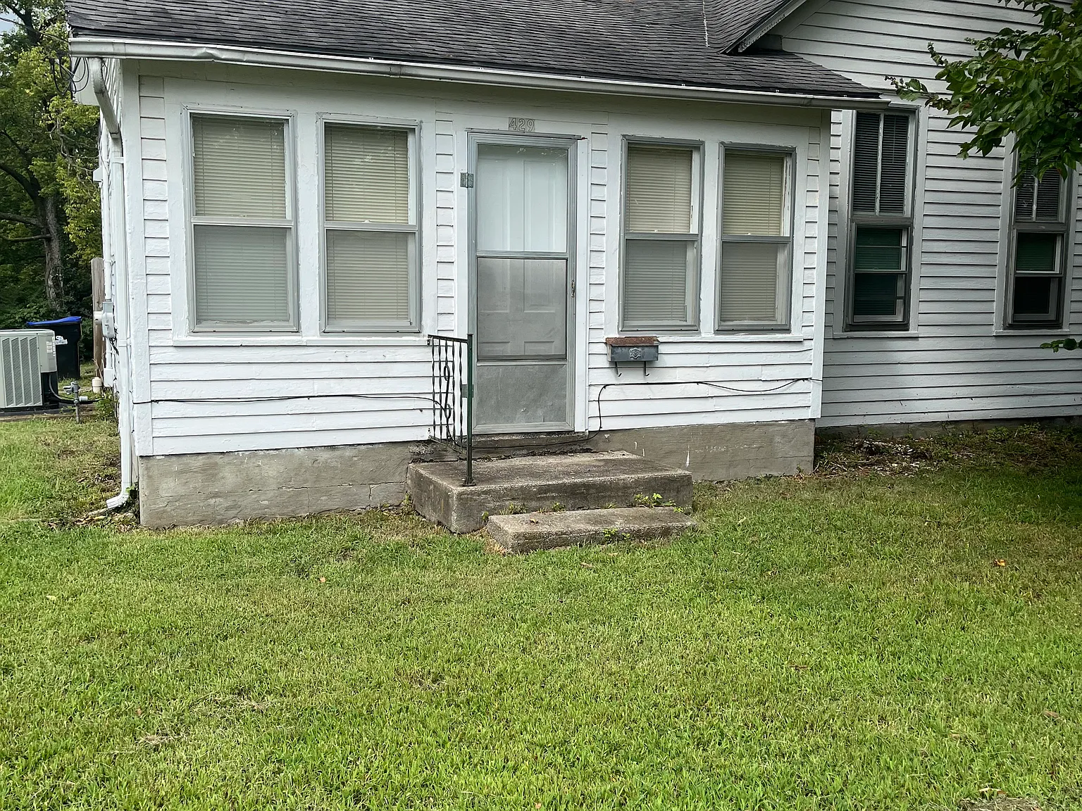 2 bed, 2.0 bath, $850 — Photo 1