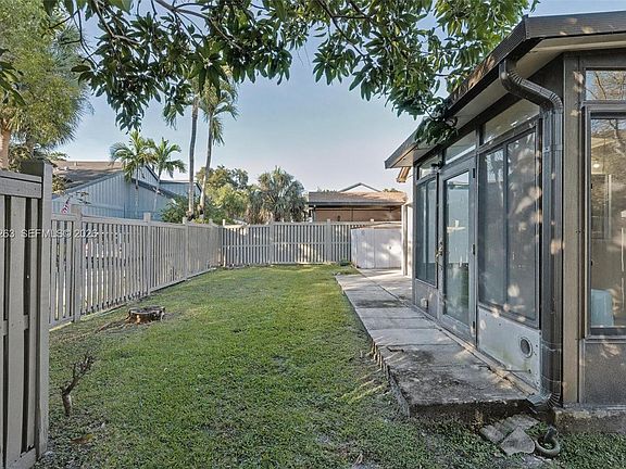 5th image of 6569 Windsor Dr