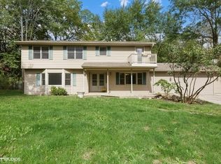 2319 Walkup Rd, Crystal Lake, IL 60012