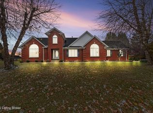126 Deep Springs Dr, Bardstown, KY 40004