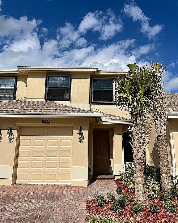1st image of 10133 W Villa Cir