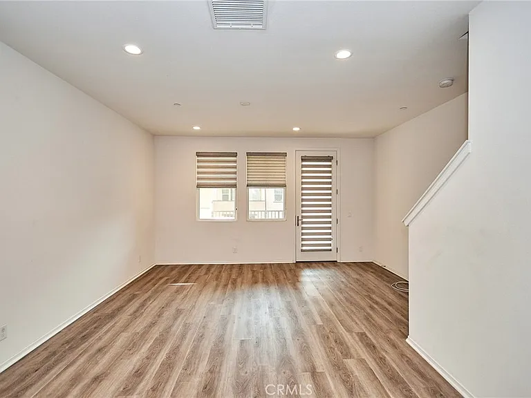 5931 Spring St — Photo 22