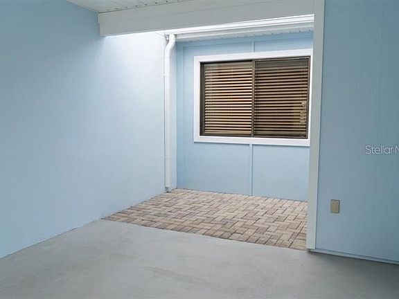 2nd image of 494 Prestwick Pl