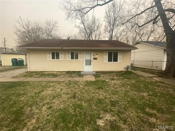 51 Helen Ct, Cahokia, IL 62206
