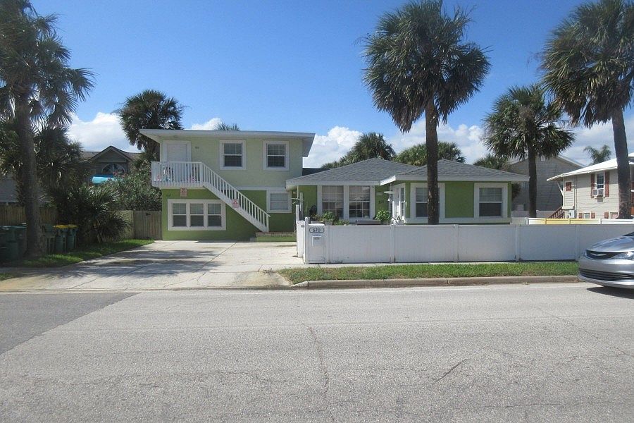 1st image of 620 S 1st St