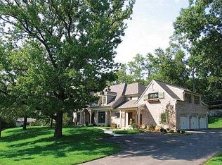 15 Ladue Mnr, Saint Louis, MO 63124