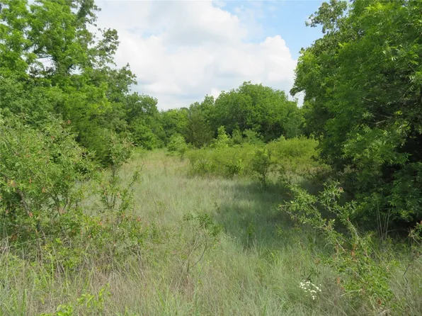 Oak St, Bowie, TX 76230