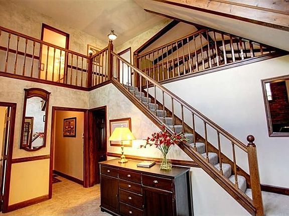 5th image of 1542 Chartwell Dr