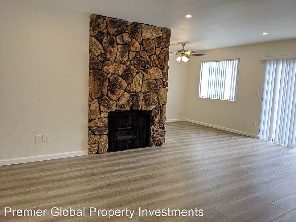 1st image of 10255 Riverside Dr #108