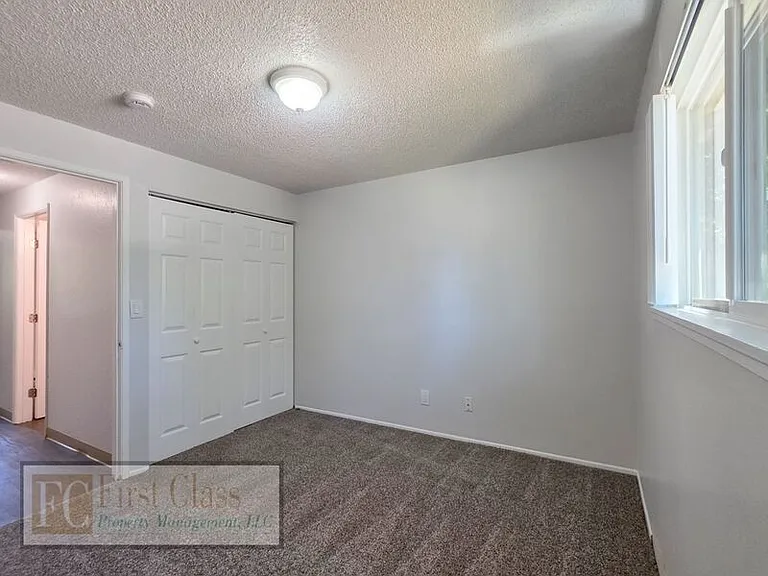 9555 SW Hall Blvd #12 — Photo 10