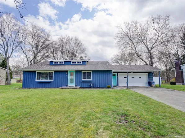 79 Ross Brook Dr, Rochester, NY 14625