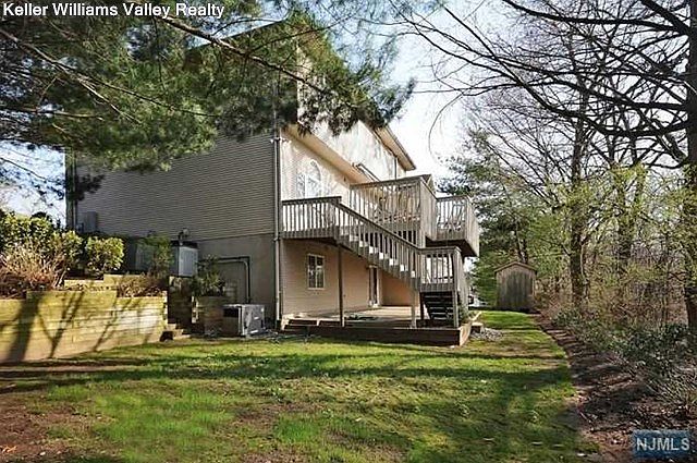 2nd image of 512 Manning Ct