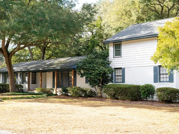 1721 Dartmoor Cir, Charleston, SC 29407