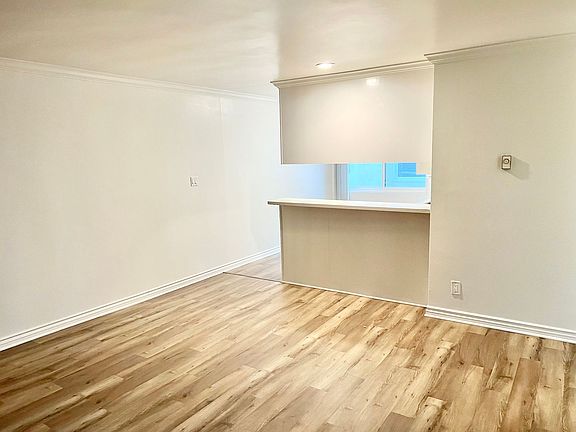 3rd image of 205 Avenue H APT 23