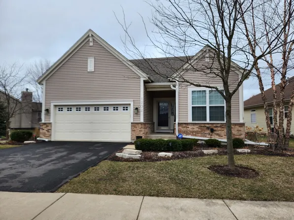 1202 Barkston Ln, Aurora, IL 60502