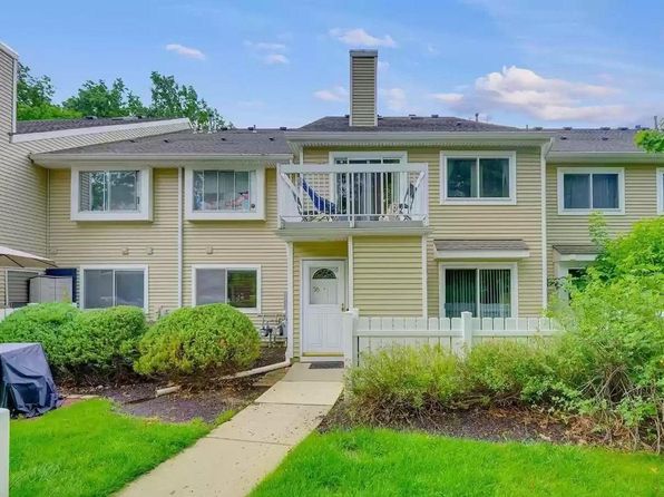 36 Deerberry Ln
